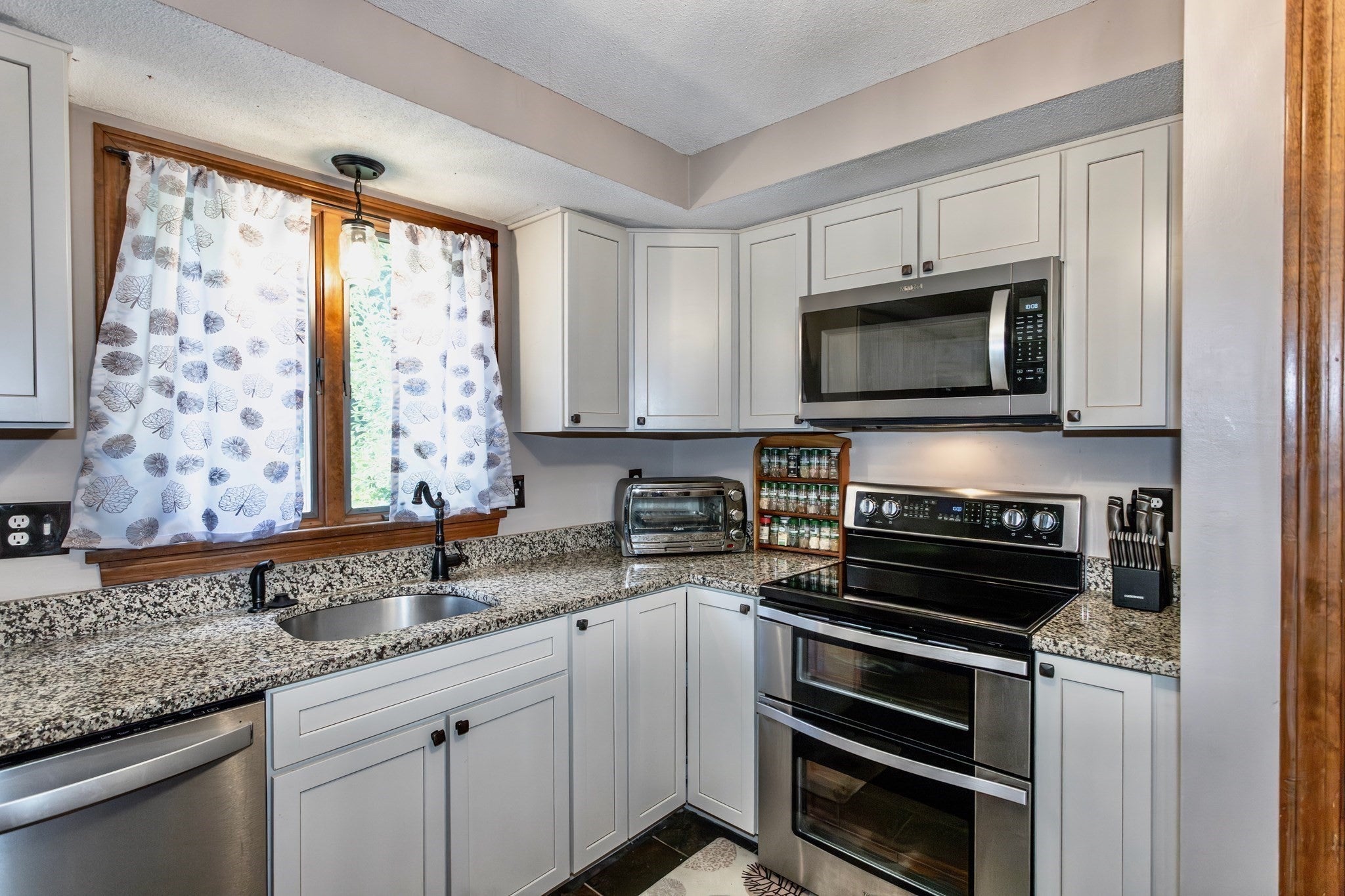 419 Southwick Road #B7, Westfield, MA Photo #12