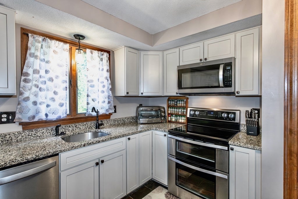 419 Southwick Road #B7, Westfield, MA, 419 Southwick Road #B7, Westfield, MA Photo #12