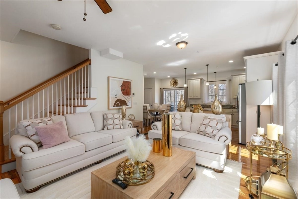 Haverhill, Massachusetts 01835, United States, 3 Bedrooms Bedrooms, ,3 BathroomsBathrooms,Residential,Active,118725