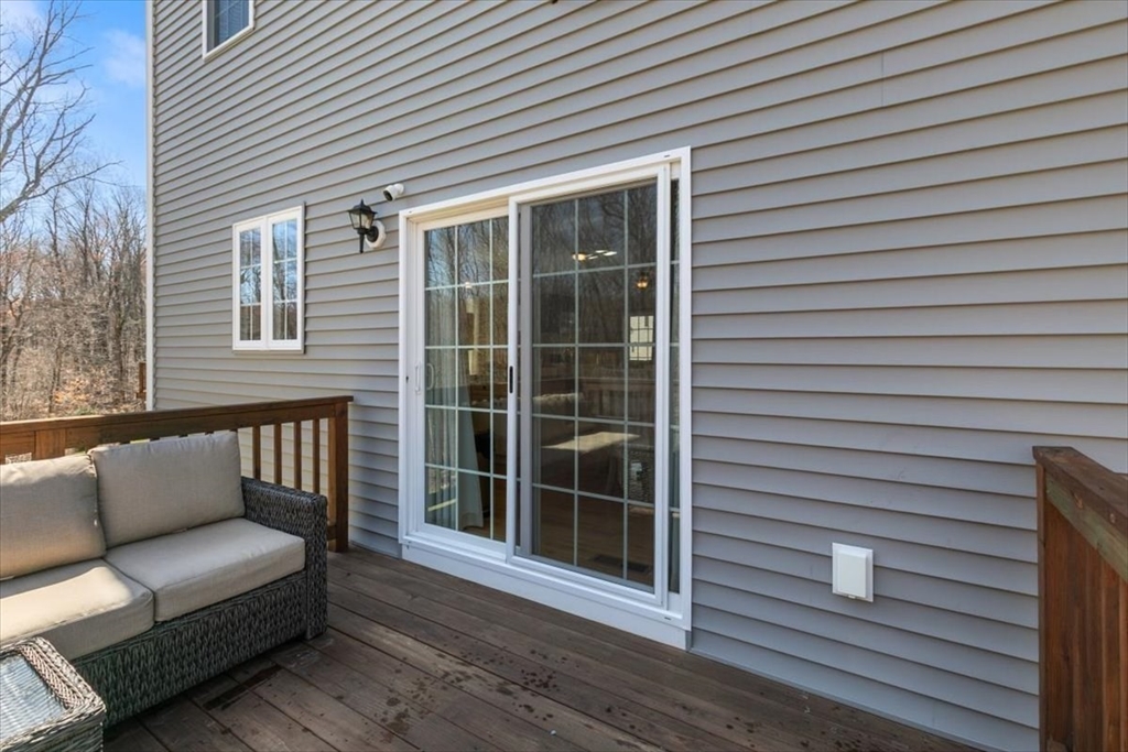 Haverhill, Massachusetts 01835, United States, 3 Bedrooms Bedrooms, ,3 BathroomsBathrooms,Residential,Active,118725