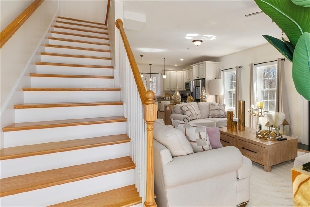 Haverhill, Massachusetts 01835, United States, 3 Bedrooms Bedrooms, ,3 BathroomsBathrooms,Residential,Active,118725