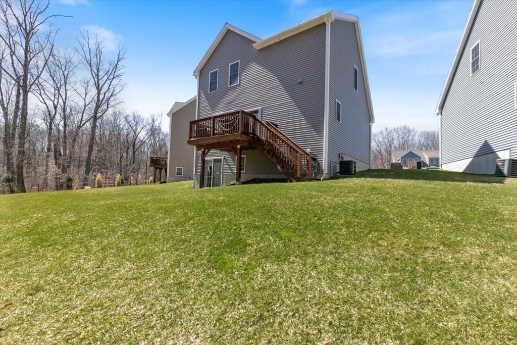 Haverhill, Massachusetts 01835, United States, 3 Bedrooms Bedrooms, ,3 BathroomsBathrooms,Residential,Active,118725