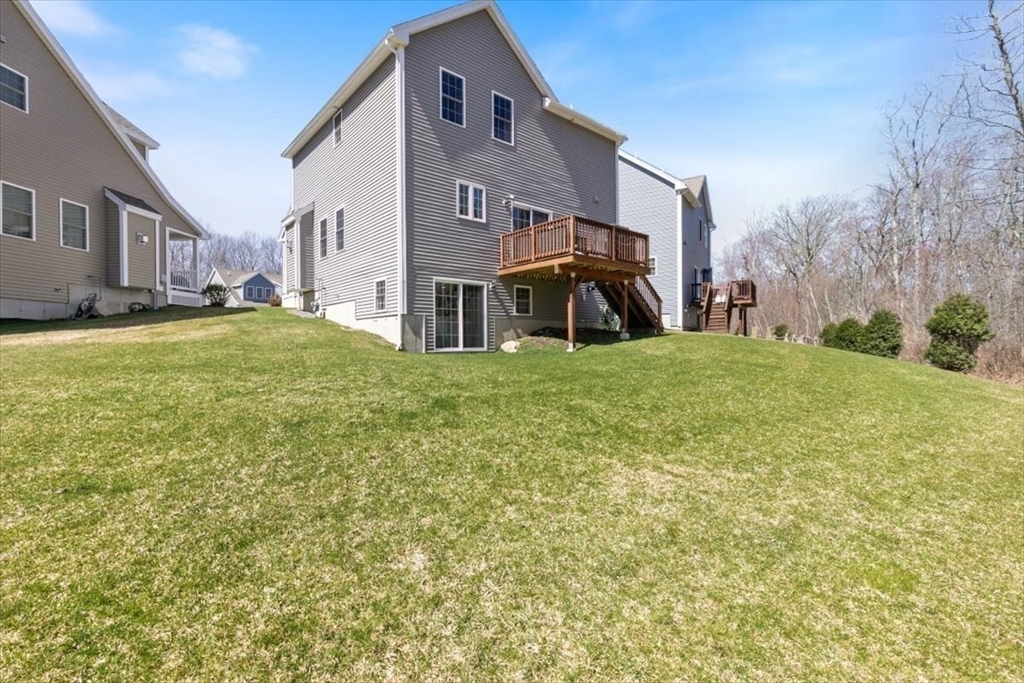 Haverhill, Massachusetts 01835, United States, 3 Bedrooms Bedrooms, ,3 BathroomsBathrooms,Residential,Active,118725