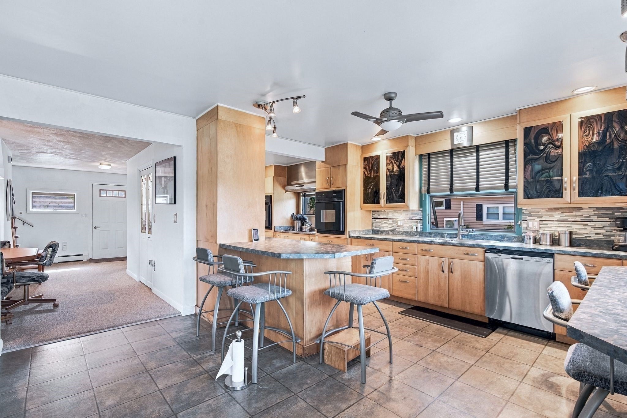 28 Arlington Rd, Wareham, MA Photo #4