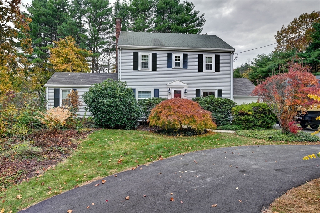 60 Warwick Dr