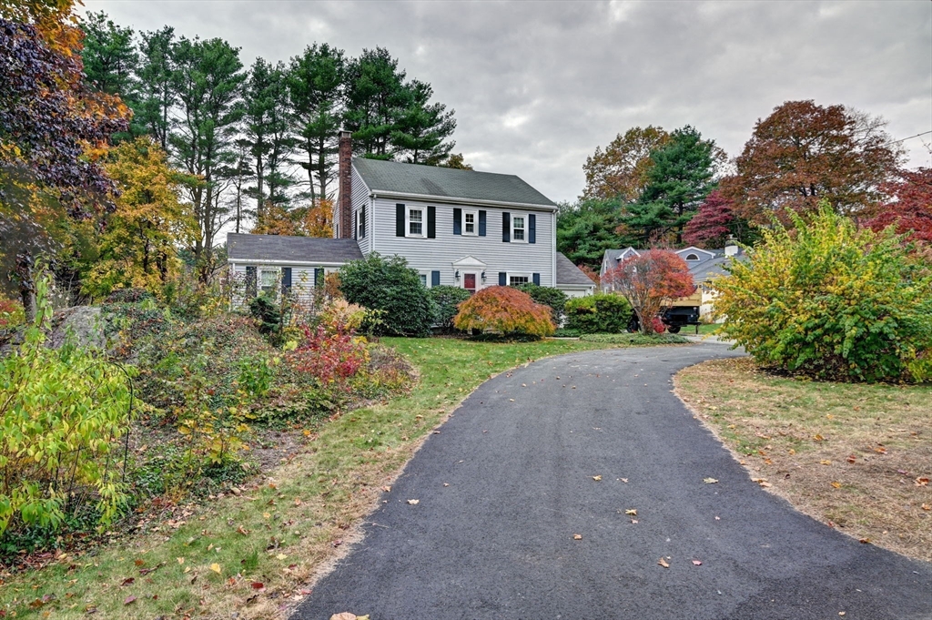 60 Warwick Dr