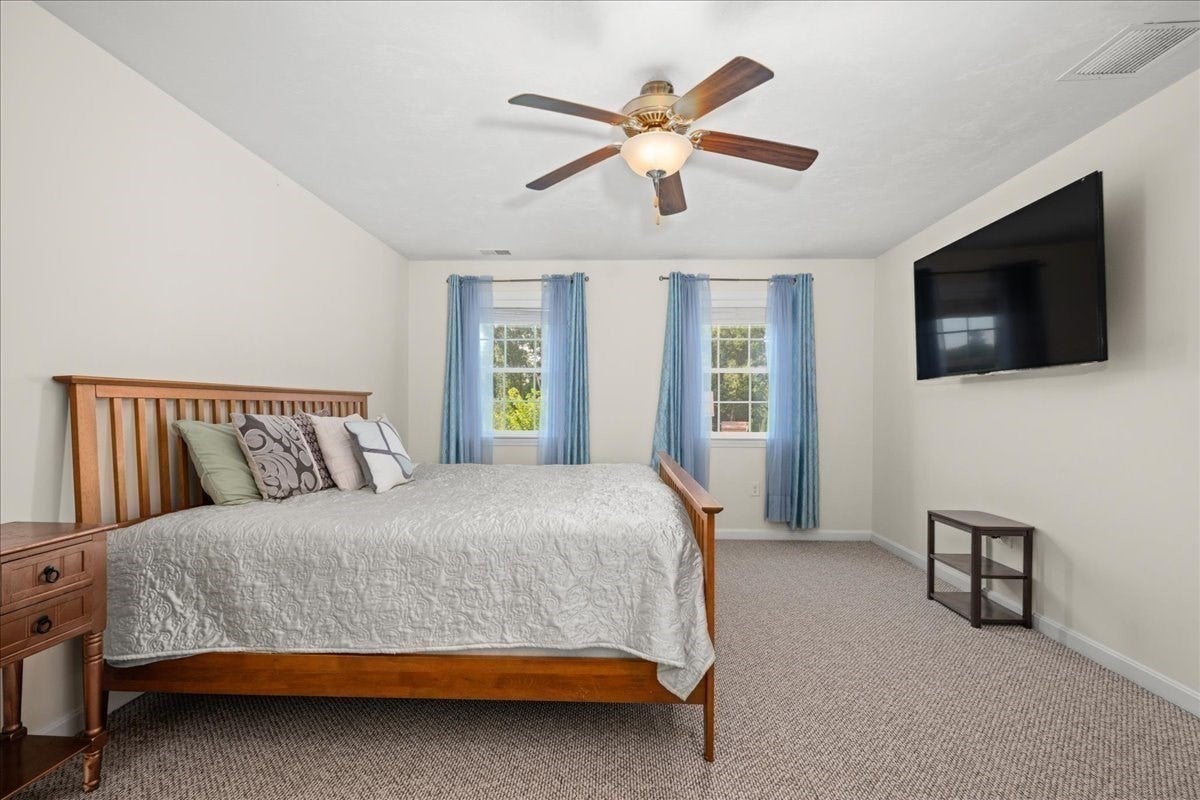 3 Moore Dr, Millbury, MA Photo #20
