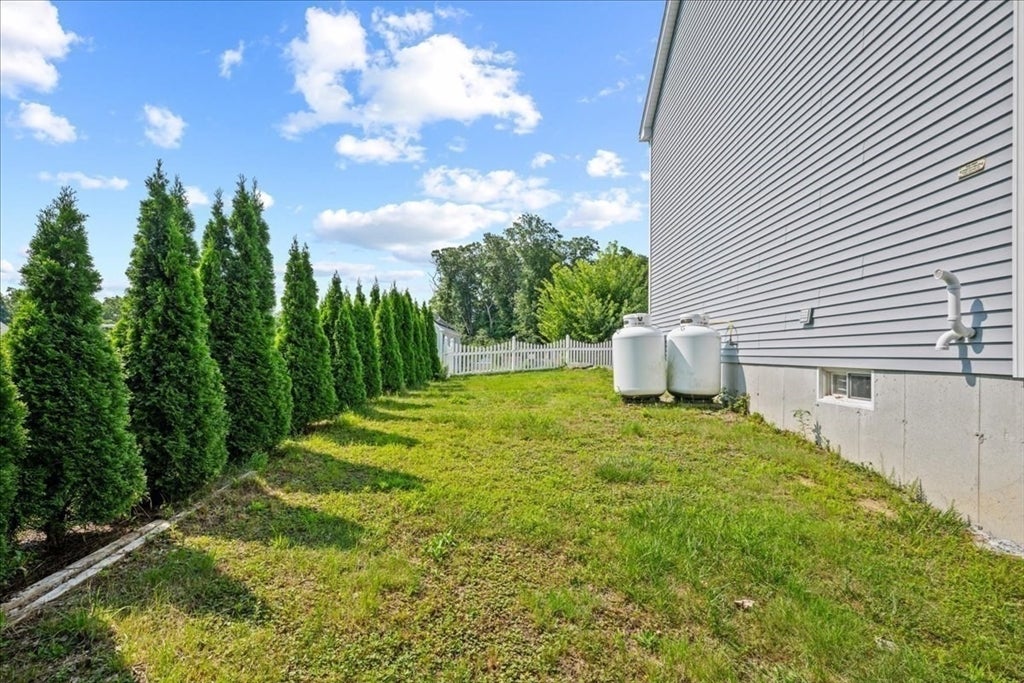 3 Moore Dr, Millbury, MA Photo #31