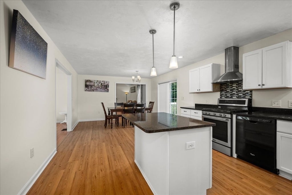 3 Moore Dr, Millbury, MA Photo #8