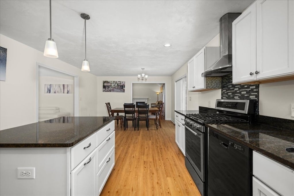 3 Moore Dr, Millbury, MA Photo #11