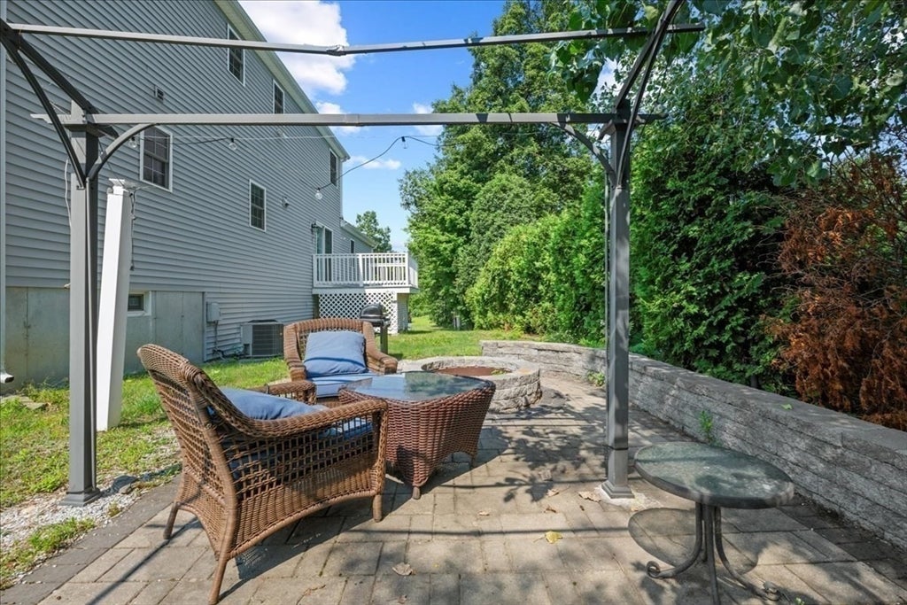 3 Moore Dr, Millbury, MA Photo #32