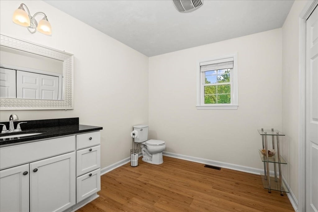 3 Moore Dr, Millbury, MA Photo #18