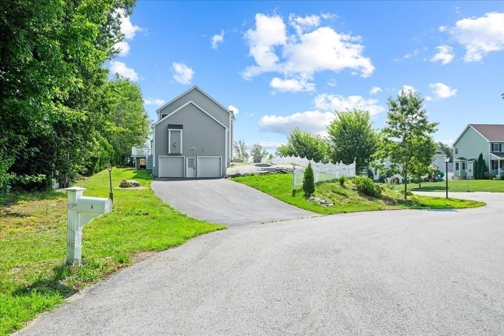3 Moore Dr, Millbury, MA Photo #35