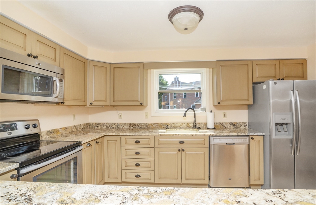 11 Whittier Meadows Dr 11