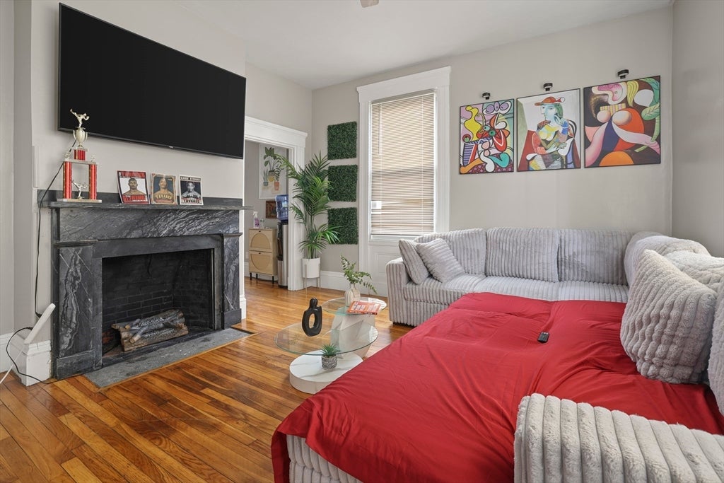 51 Bonney St