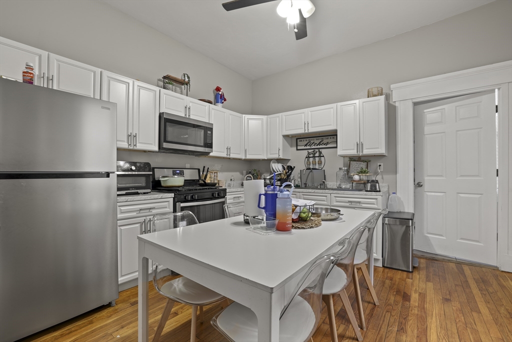 51 Bonney St