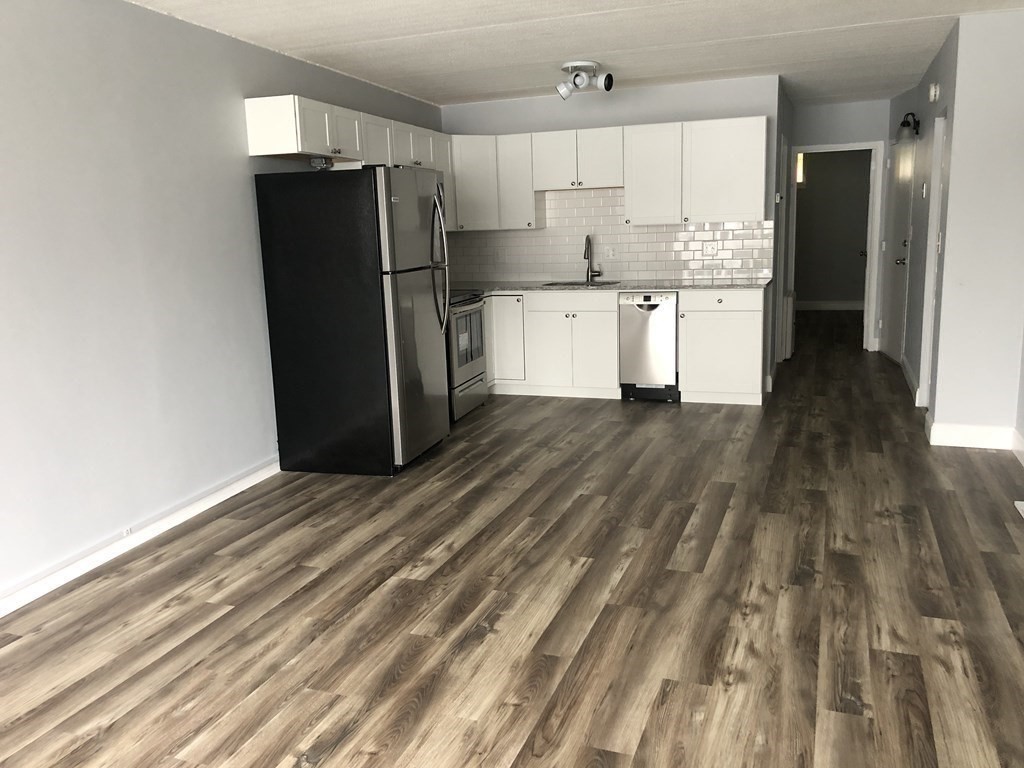 200 Swanton Street L12