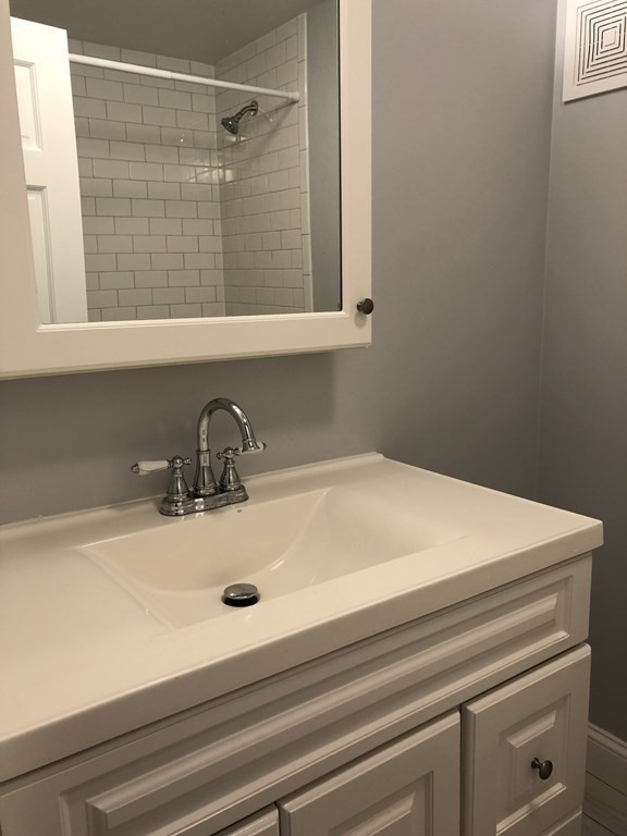 200 Swanton Street L12