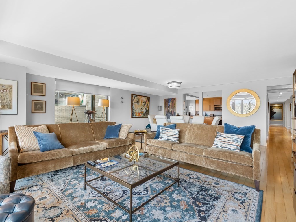 165 Tremont St 701