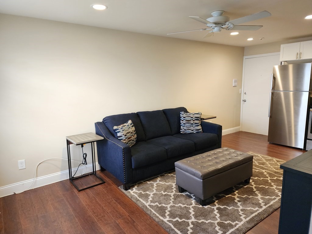 1 Old Colony Rd 308