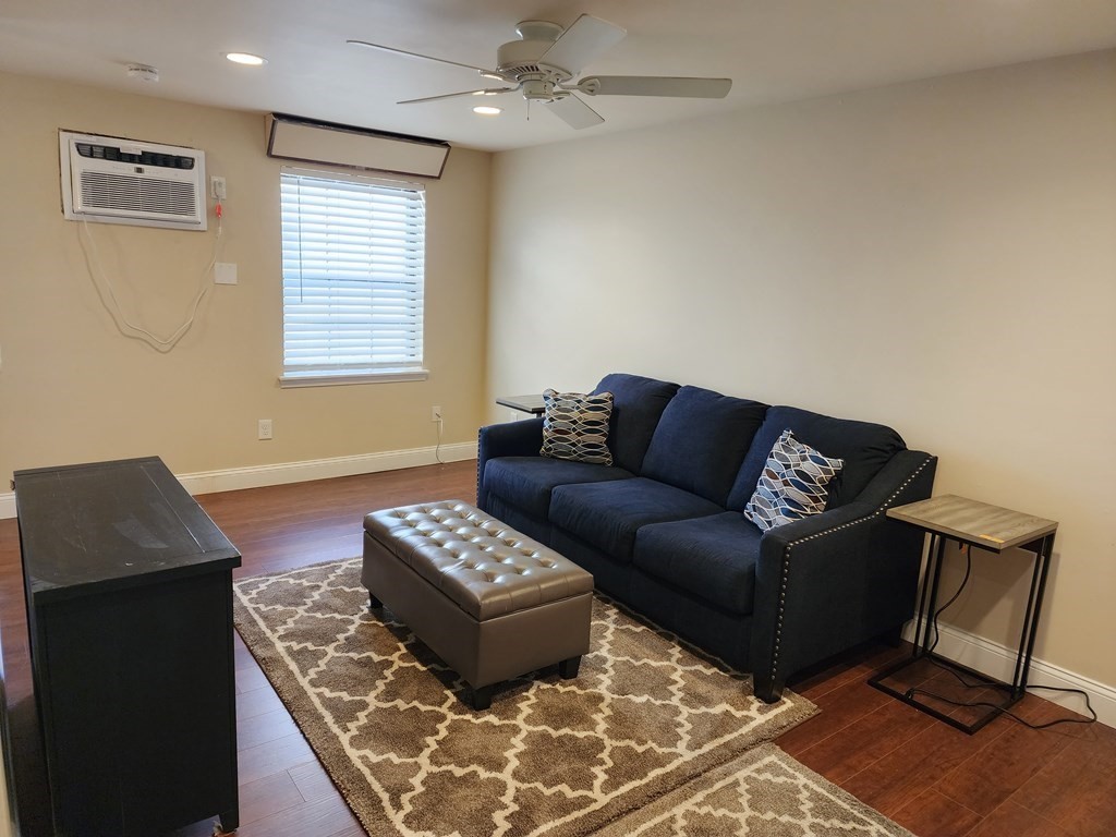 1 Old Colony Rd 308