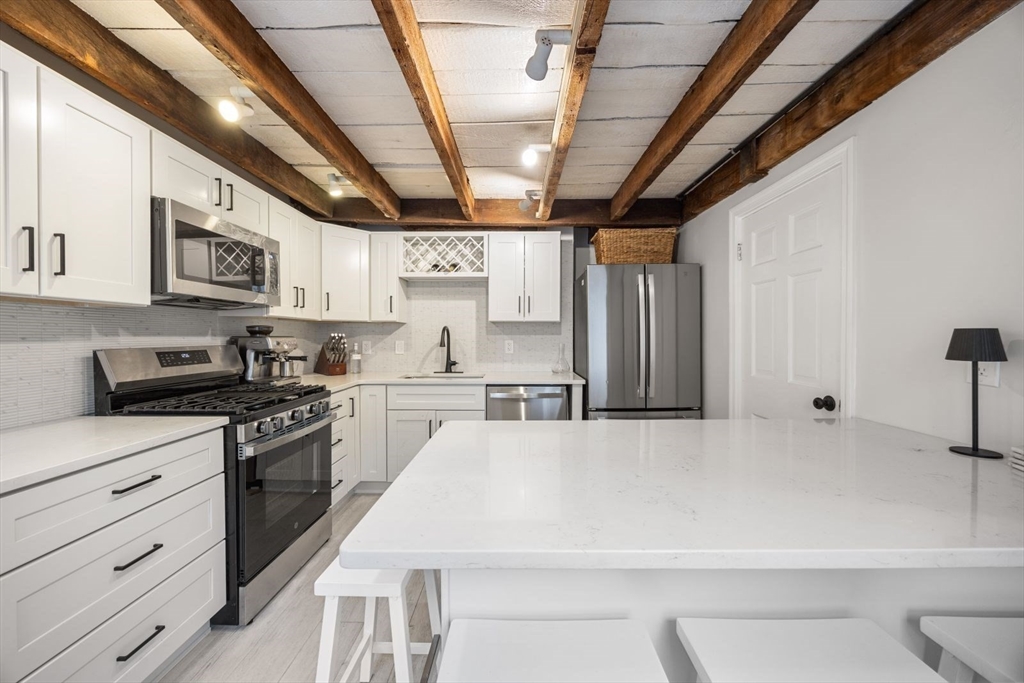 4 Mead Street Ct