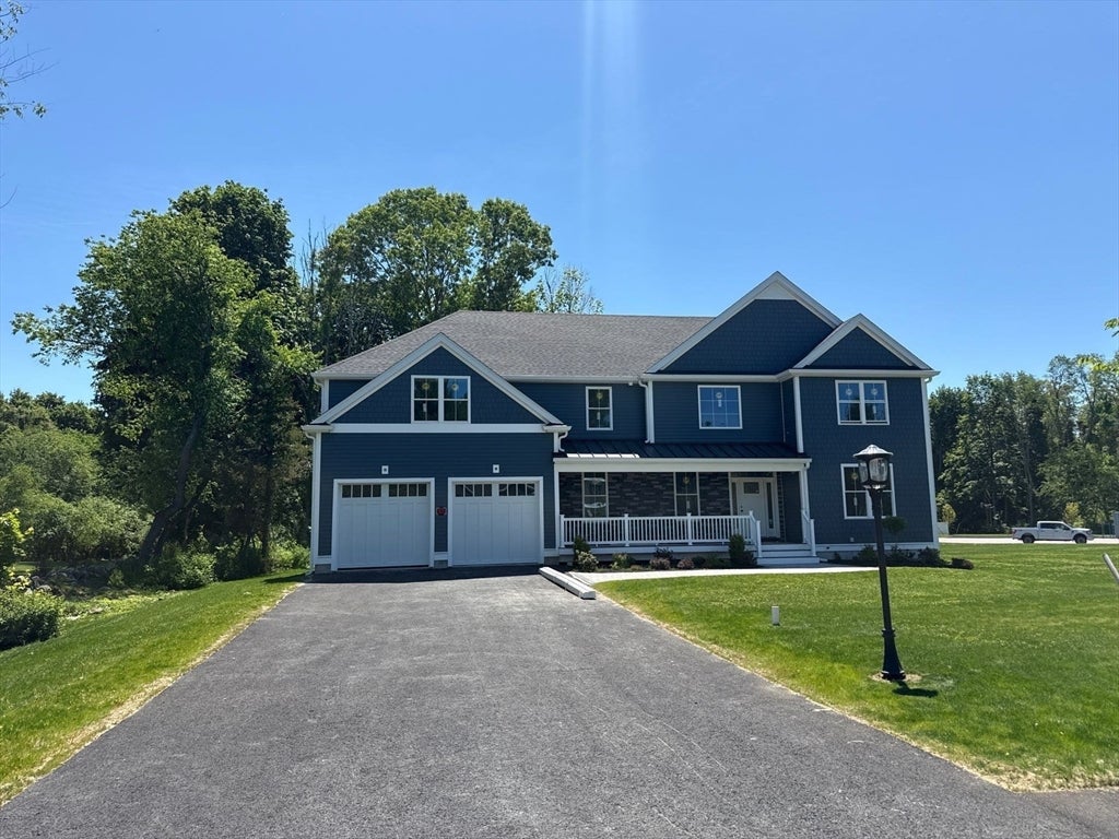 Photo of 9 Earle Stewart Ln, Wrentham, MA
