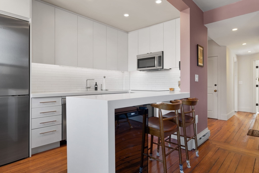 312 Shawmut Ave 7