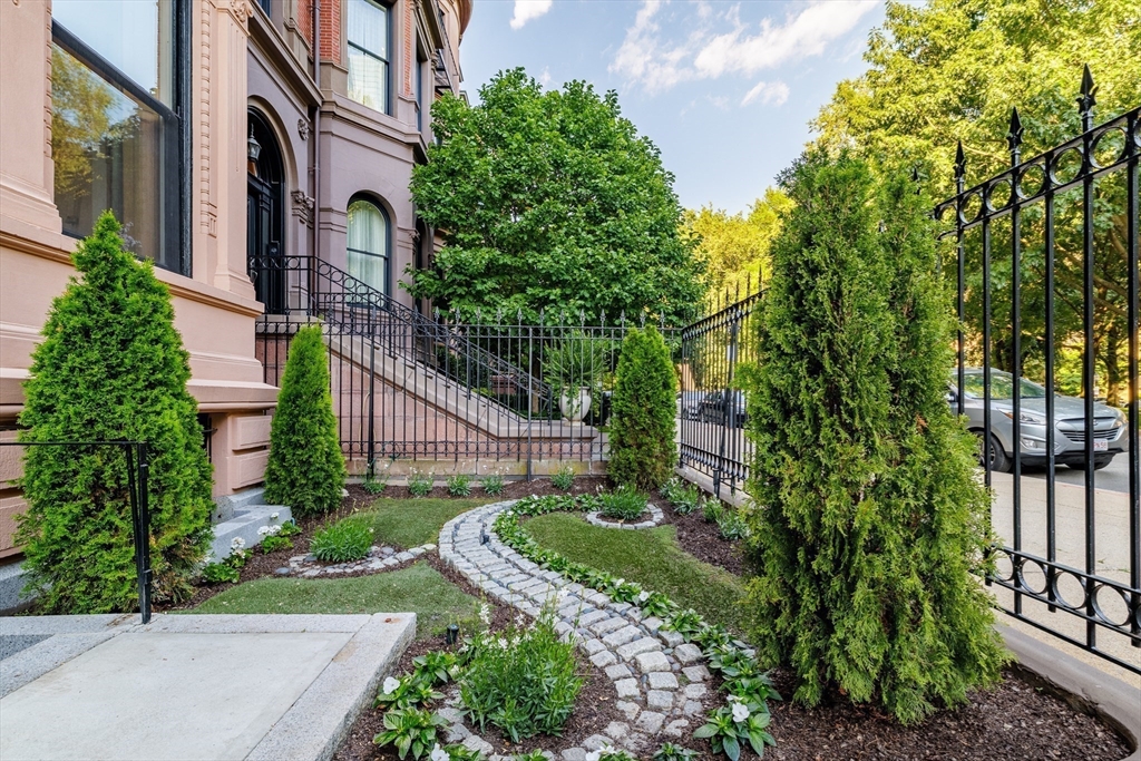 57 Commonwealth Avenue
