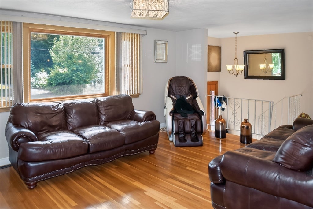 223 Robert Rd
