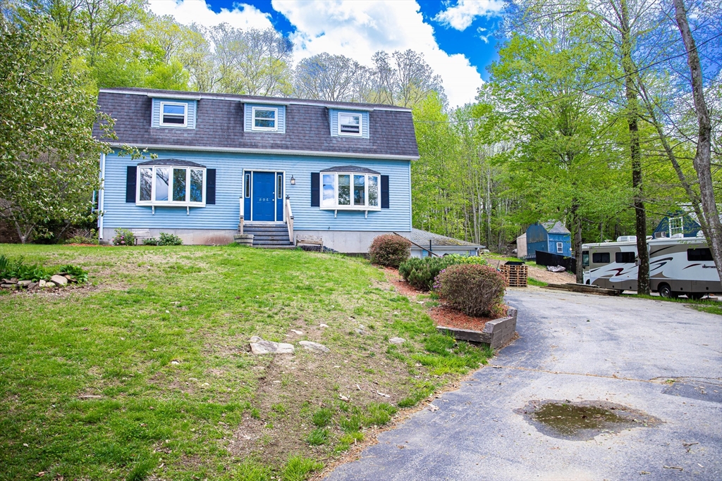 504 Pleasant St