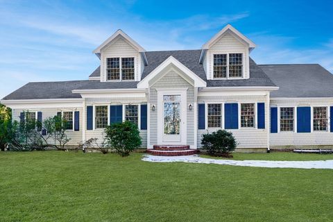 2 Boulder Rd Bourne MA 02532