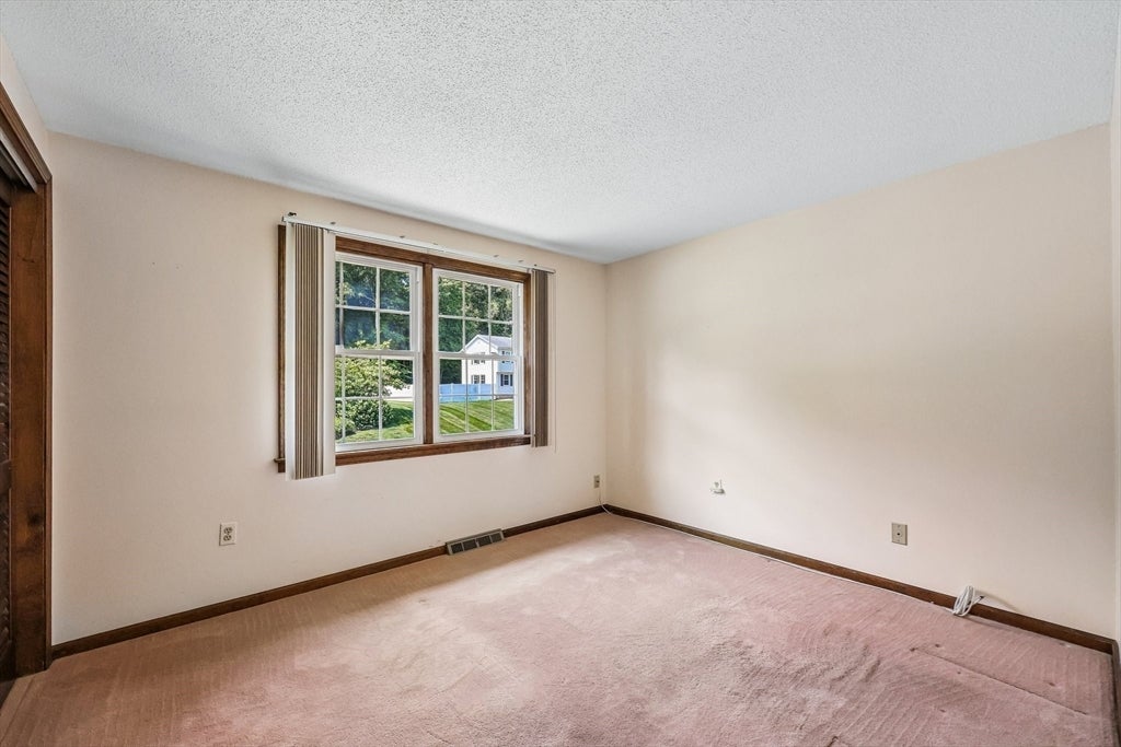 60 Forest Hill Rd, Agawam, MA, 60 Forest Hill Rd, Agawam, MA Photo #8