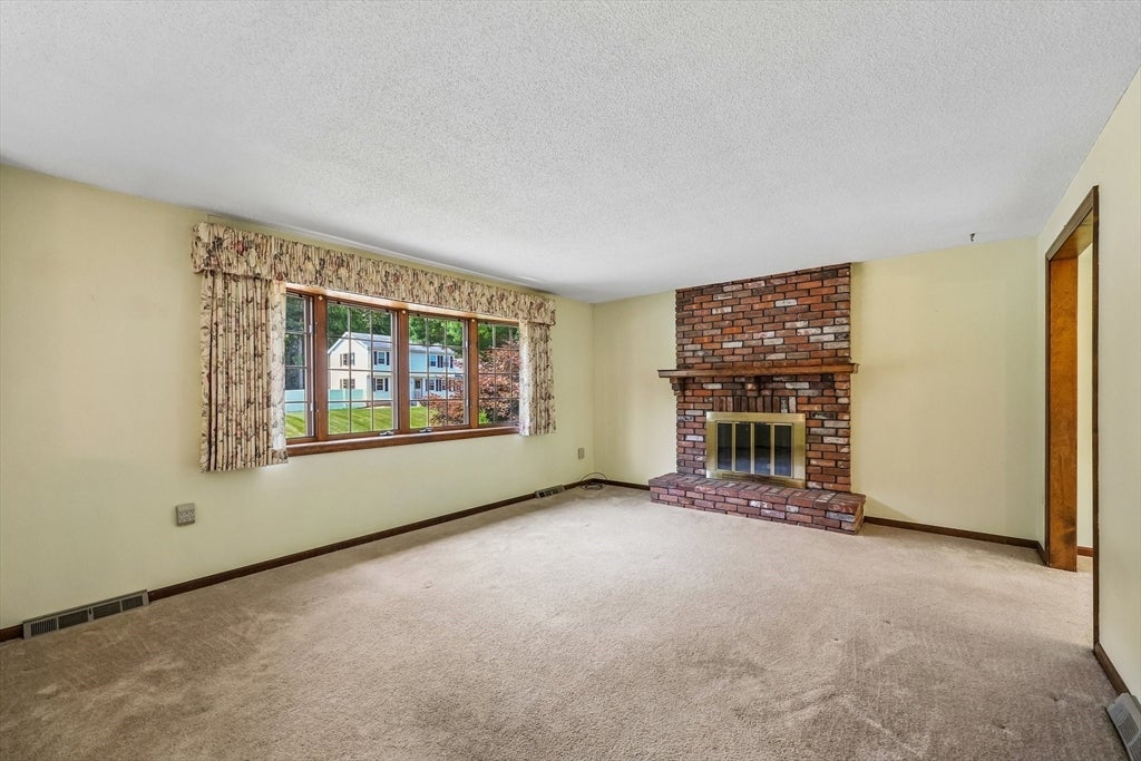 60 Forest Hill Rd