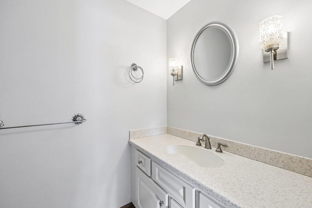60 Forest Hill Rd, Agawam, MA, 60 Forest Hill Rd, Agawam, MA Photo #11