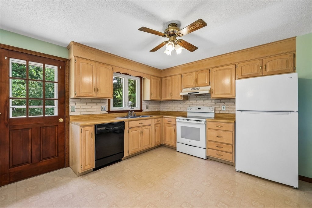 60 Forest Hill Rd