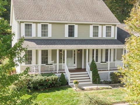 10 Olde Taverne Lane Amesbury MA 01913