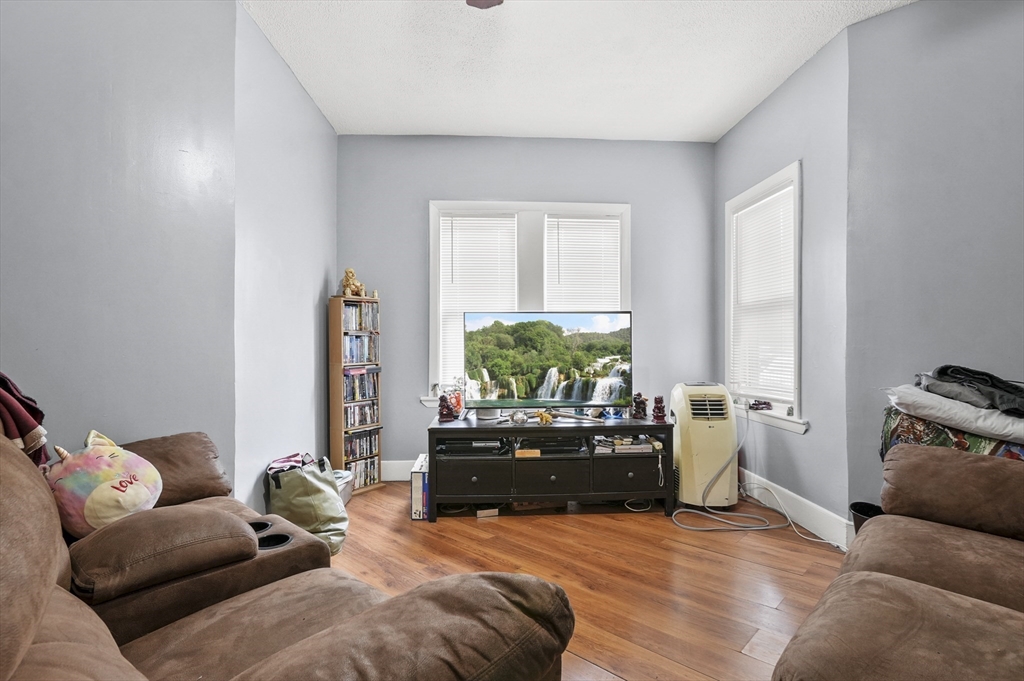 7-9 Gladstone Street