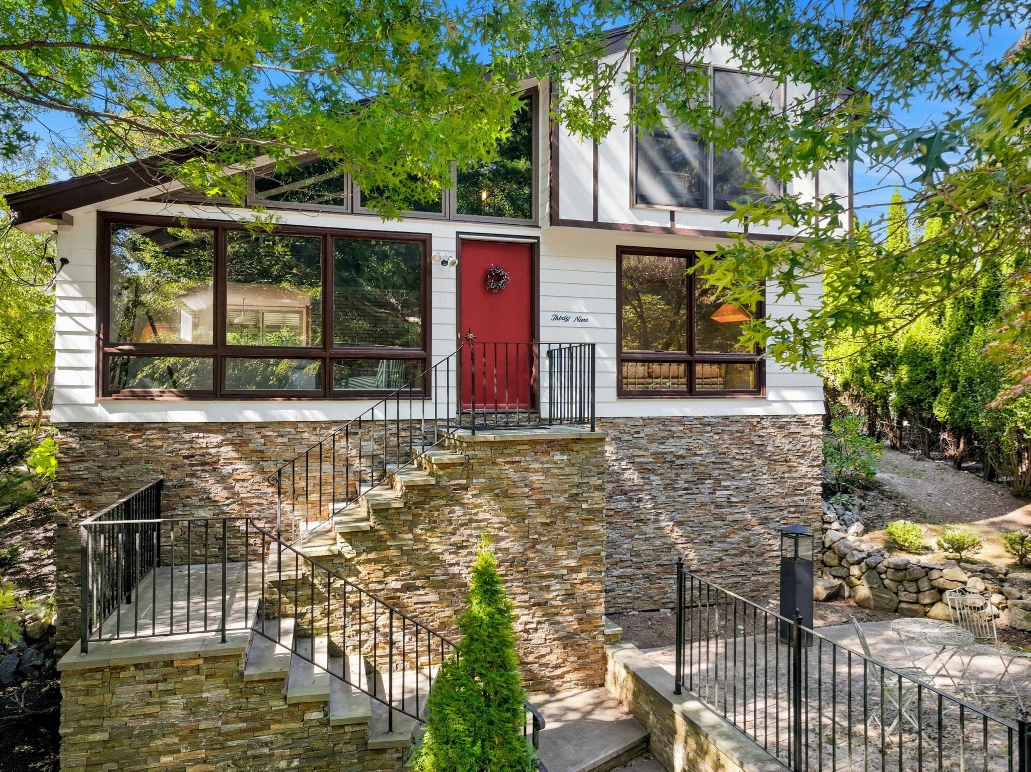 Photo of 39 Sylvan Ave, Wakefield, MA