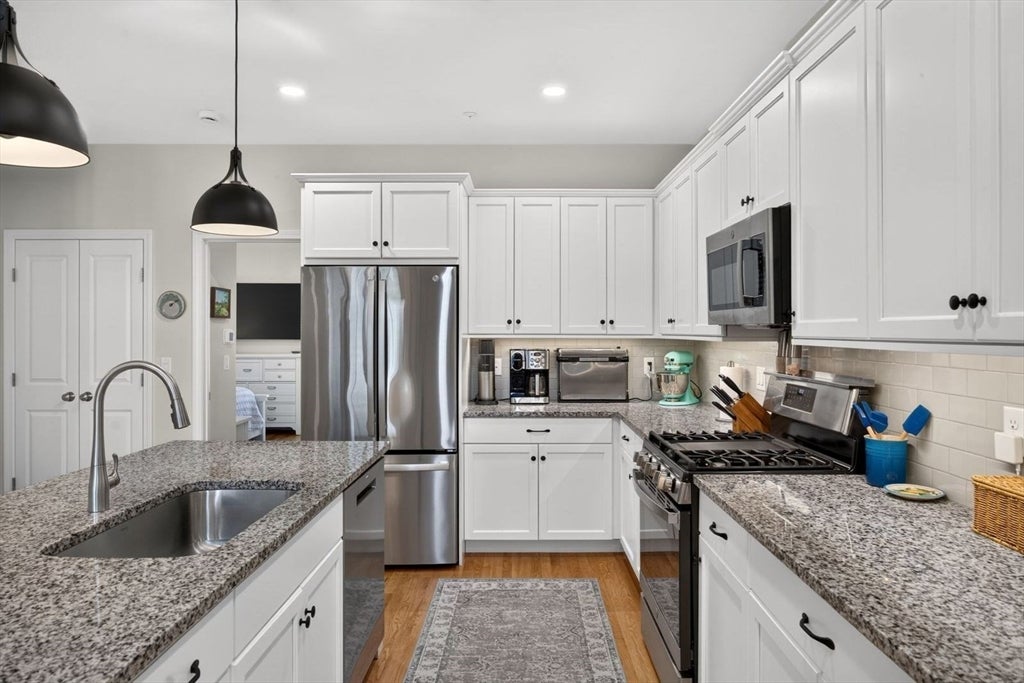 4 Hawthorne Rd, Plymouth, MA, 4 Hawthorne Rd, Plymouth, MA Photo #12