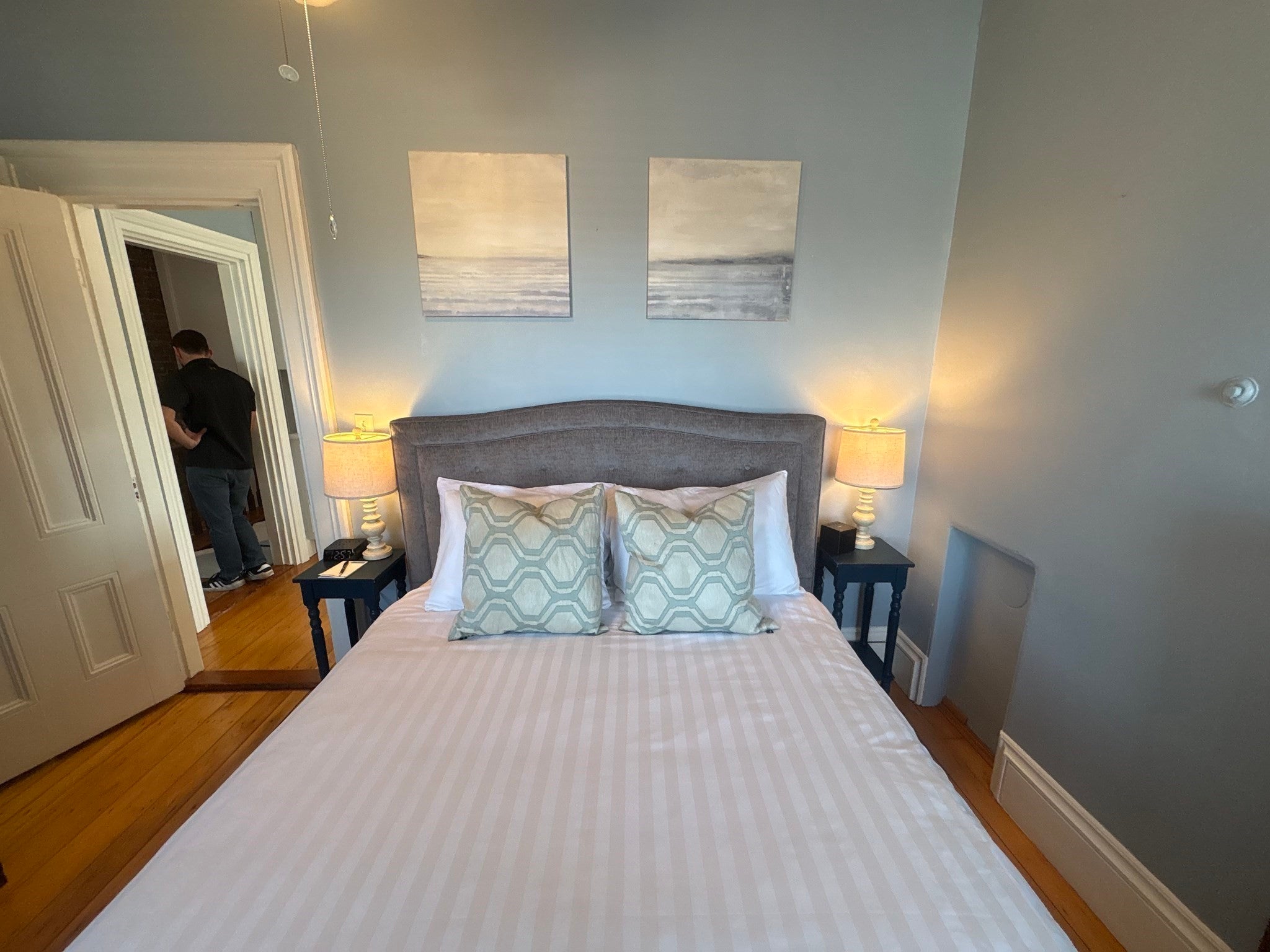 137-3 Walnut Furnished