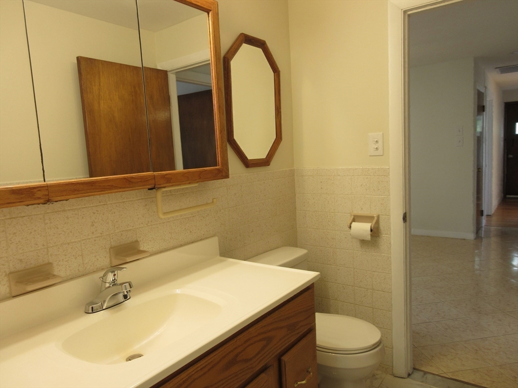 6 Bristol St, Lowell, MA Photo #22