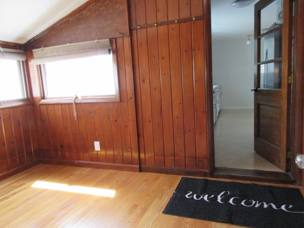 6 Bristol St, Lowell, MA Photo #7