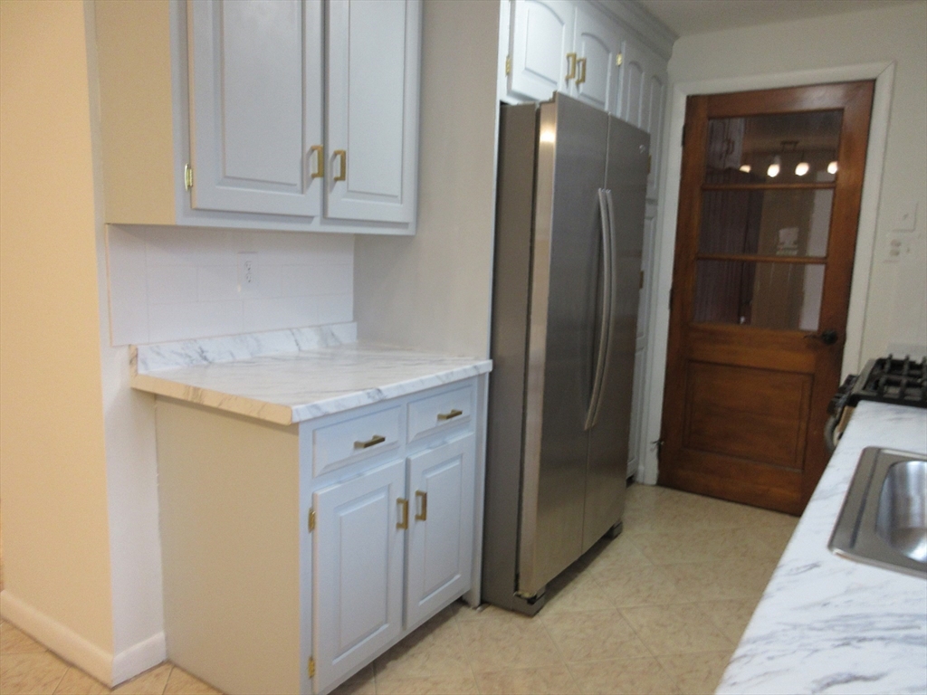 6 Bristol St, Lowell, MA Photo #26
