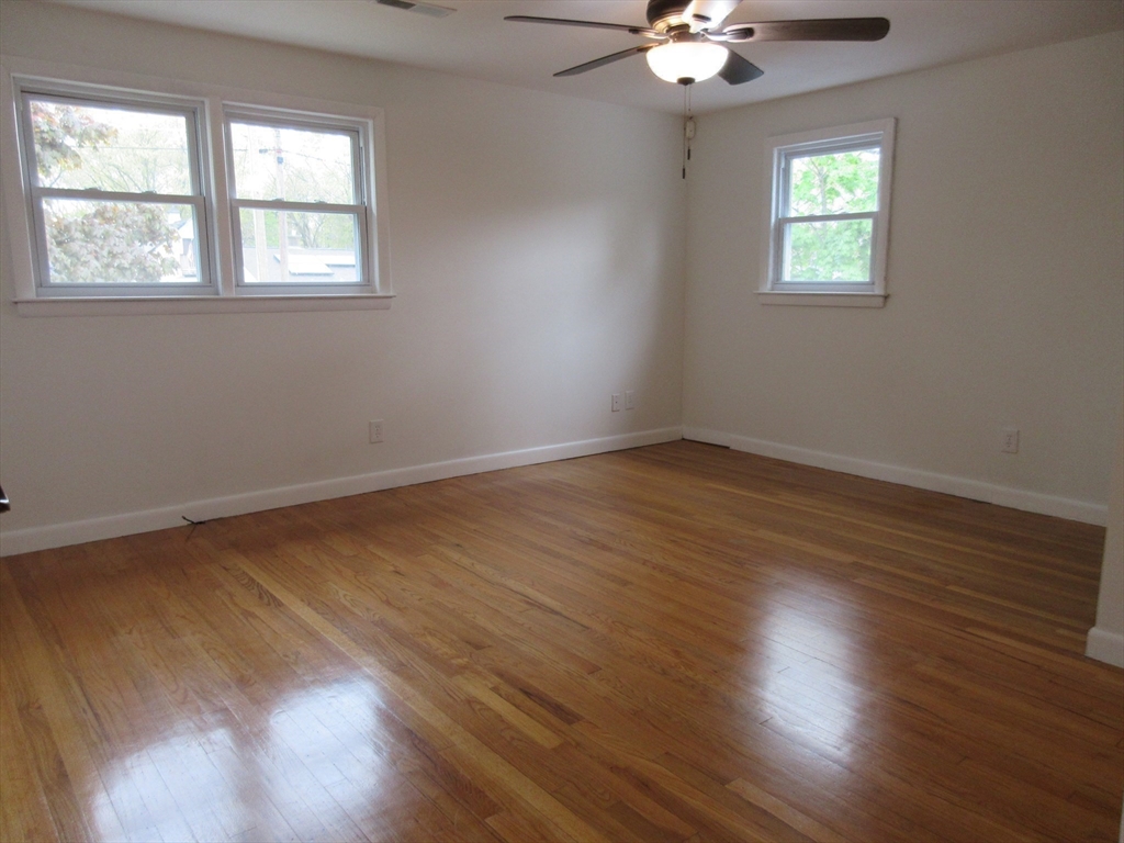 6 Bristol St, Lowell, MA Photo #20