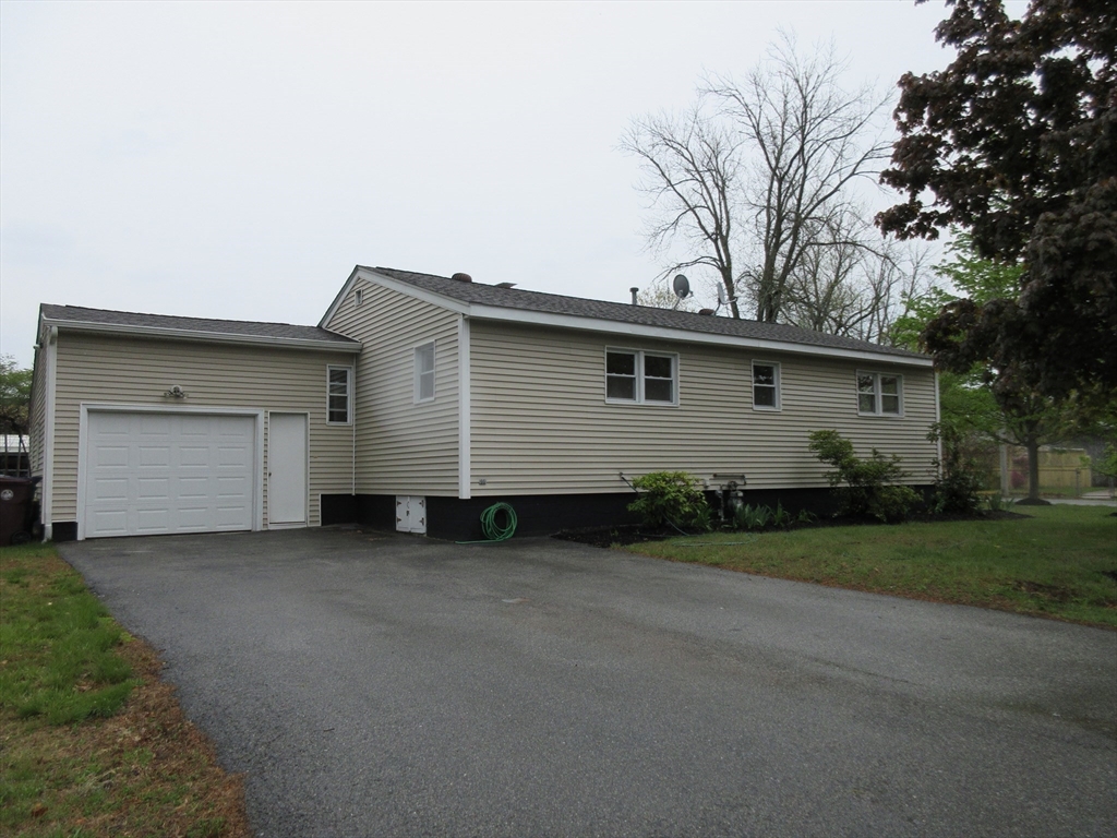6 Bristol St, Lowell, MA Photo #2