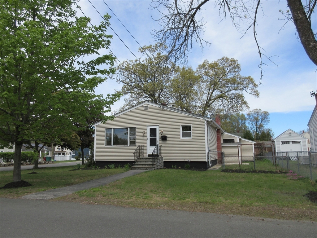 6 Bristol St, Lowell, MA Photo #30