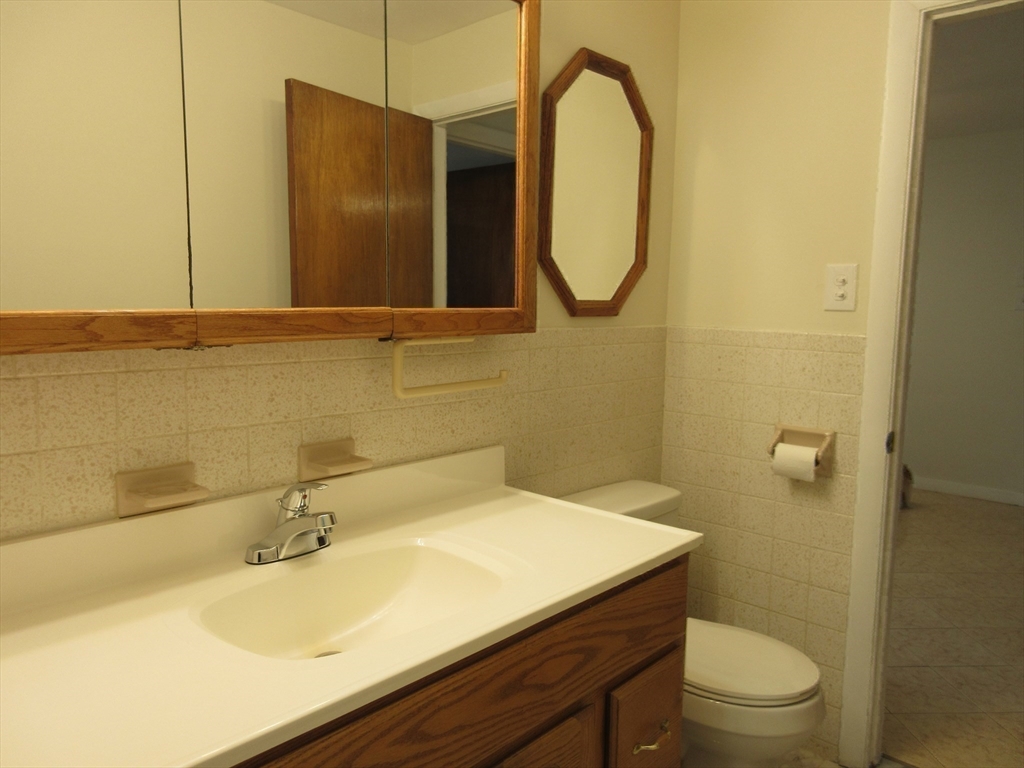 6 Bristol St, Lowell, MA Photo #16