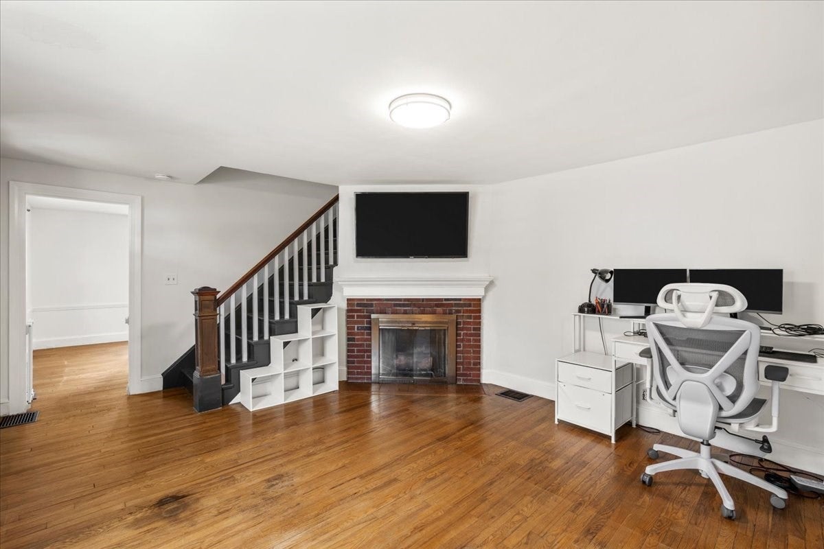 208 West Center St