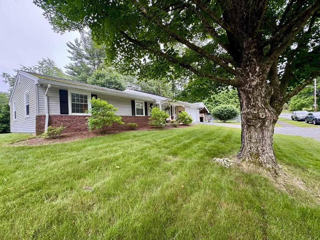 51 Karen Rd